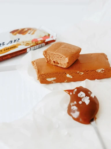 BOMBBAR Батончик неглазированный Солёная карамель 60 г 