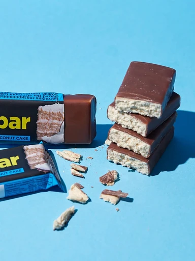 BOMBBAR Батончик глазированный Кокосовый торт 40 гр. 