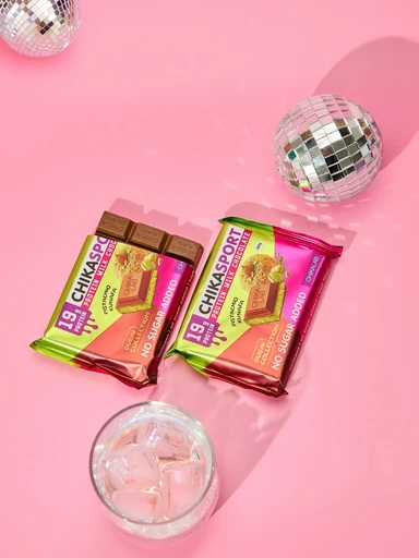 CHIKALAB Молочный шоколад с фисташковой пастой и хрустящим тестом 100 г 