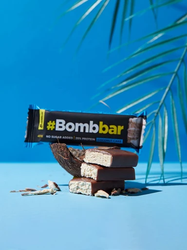 BOMBBAR Батончик глазированный Кокосовый торт 40 гр. 