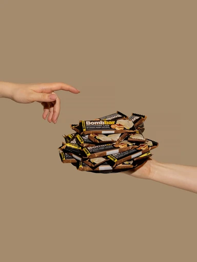 BOMBBAR Батончик глазированный Торт моккачино 40 г 