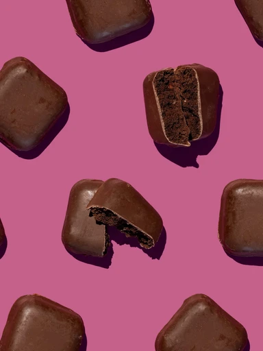 BOMBBAR Печенье глазированное Вишнёвый брауни 50 г 