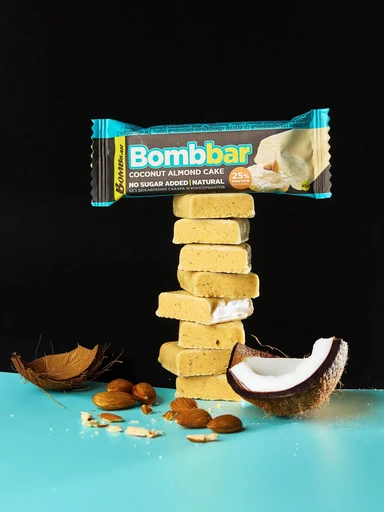 BOMBBAR Батончик глазированный Миндально-кокосовый торт 40 г 